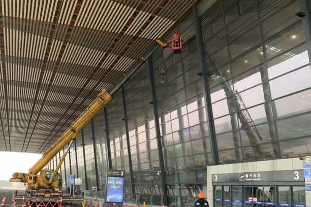 宣恩玻璃幕墙维护和保养